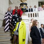 ヴァレンティノ、2023-24年秋冬コレクションを発表