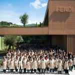 フェンディ、ピッティ・ウオモのスペシャルゲストとして、2024年春夏 メンズコレクションを「フェンディ ファクトリー」で発表