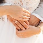 【例文付き】婚約指輪＆結婚指輪の”刻印”はどうする？刻印に関する基礎知識＆刻印アイデア５選をお届けします♡