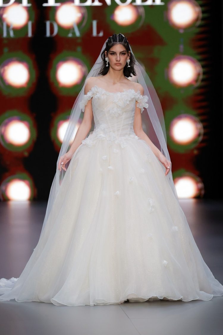 BARCELONA BRIDAL FASHION WEEK2024】GLOBAL BRIDAL HOUSEドレスショー｜MODECA, GBS  HERVE PARIS, LIBELLE BRIDAL, RANDY FENOLI BRIDAL新コレクション - DRESSY【公式】ウェディング ドレス・ファッション・エンタメニュース - Page 3