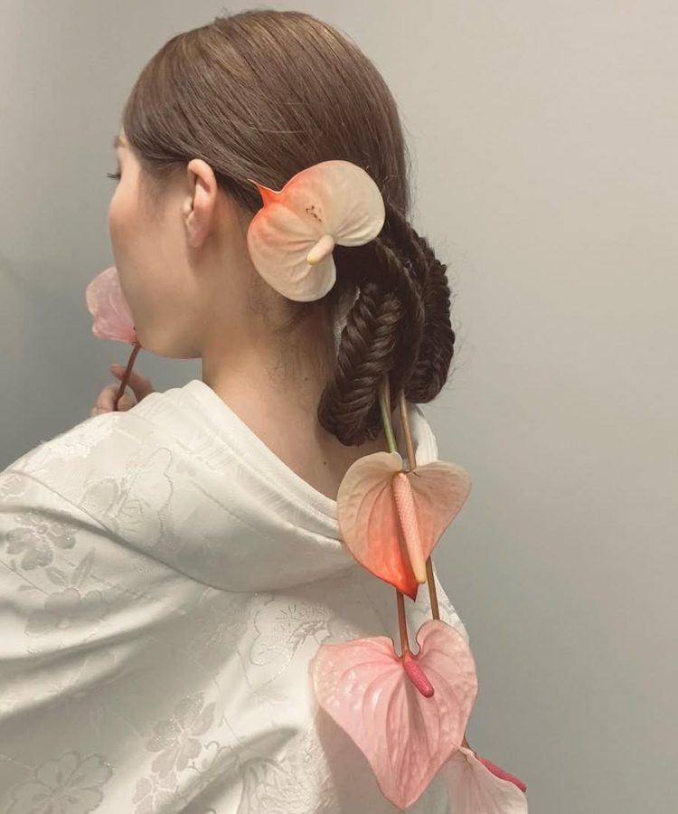 生花を使った珍しい花嫁ヘア