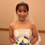 元筋肉アイドルでタレントの才木玲佳さんがウェディングドレス姿で結婚式を挙げたことを報告♡