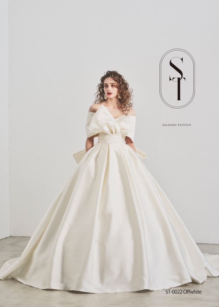 ST-0022Offwhiteヘアーアレンジと背景のデザインはCEUの服部さんが担当