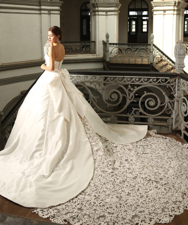 Raffiller（ラフィリエ）2025年2月新作ドレス