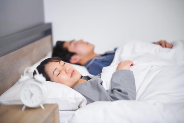 夫婦別寝室