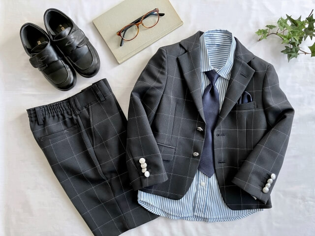礼服