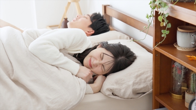 夫婦別寝室