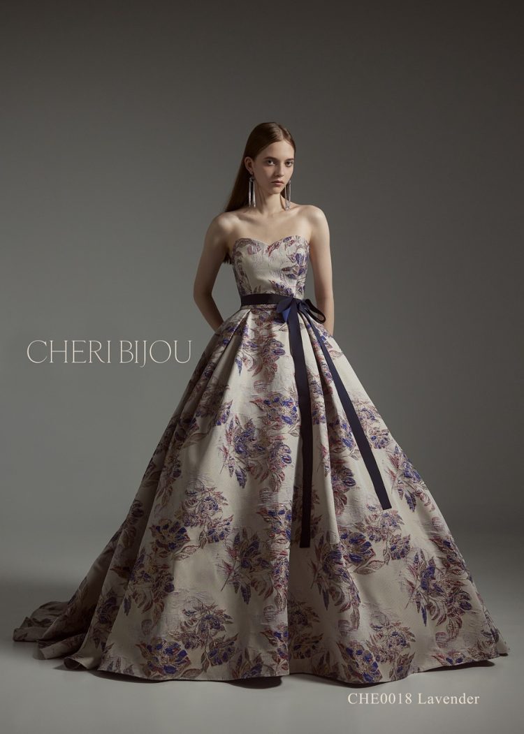 韓国テイストの新ブランドCHERI BIJOUウェディングドレス