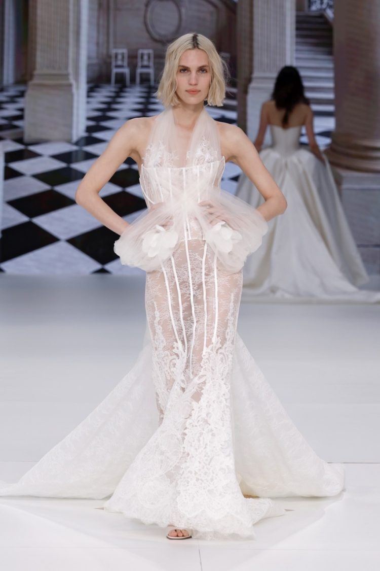 【BBFW2025】Yolancris（ヨーランクリス）ドレスショー ブライダルコレクション「Paradoxe」
