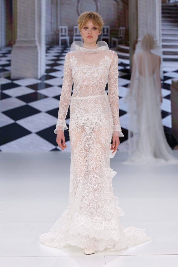 【BBFW2025】Yolancris（ヨーランクリス）ドレスショー ブライダルコレクション「Paradoxe」