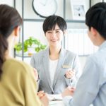 ブライダルフェアは何回行くべき？後悔しないための回数とポイントを徹底解説！