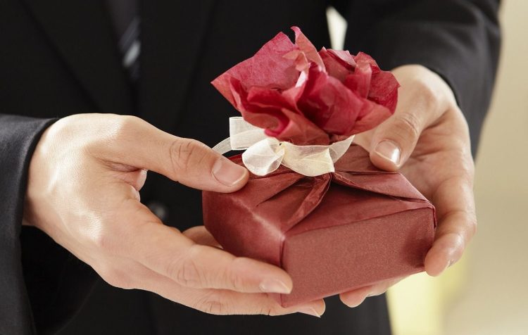 結婚式当日 すること