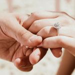 【結婚式 指輪】こんなときどうする？結婚式に指輪が間に合わないときの対処法は？