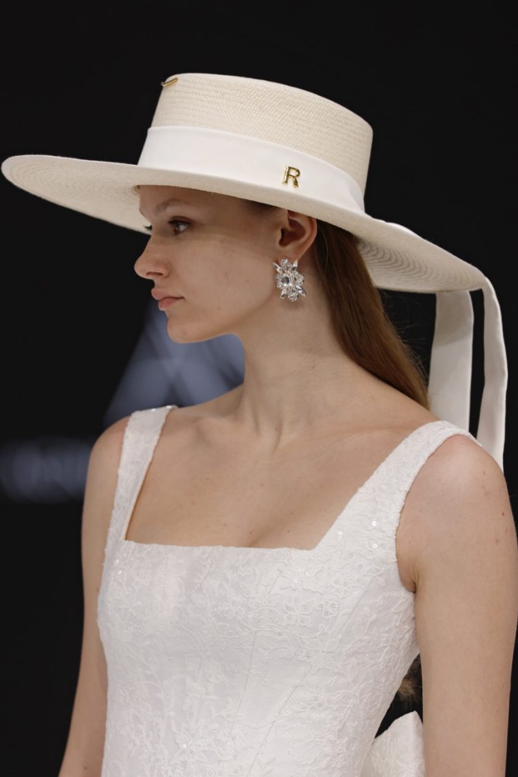 【BBFW2025】Agnieszka Światły（アグニェシュカ・シュヴィアトリィ）
