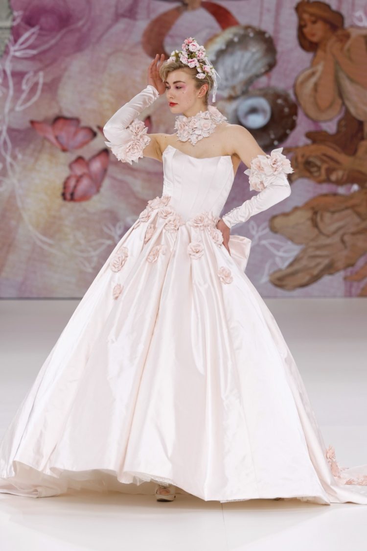【BBFW2025】DEMETRIOSドレスショー