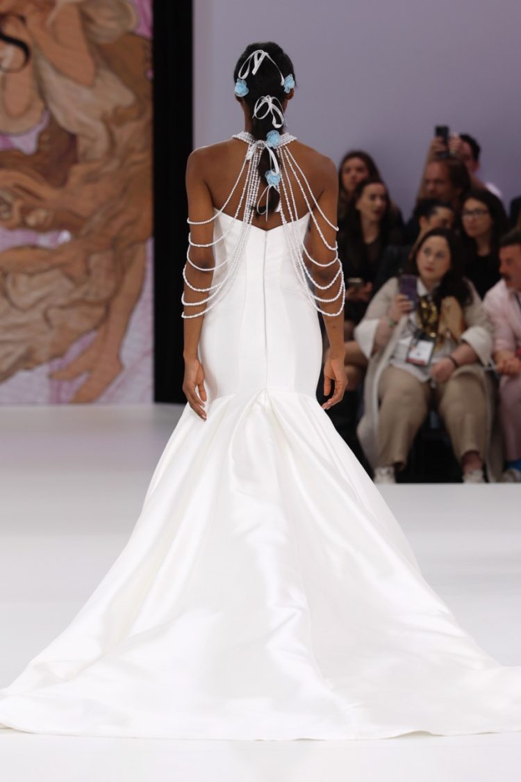 【BBFW2025】DEMETRIOSドレスショー
