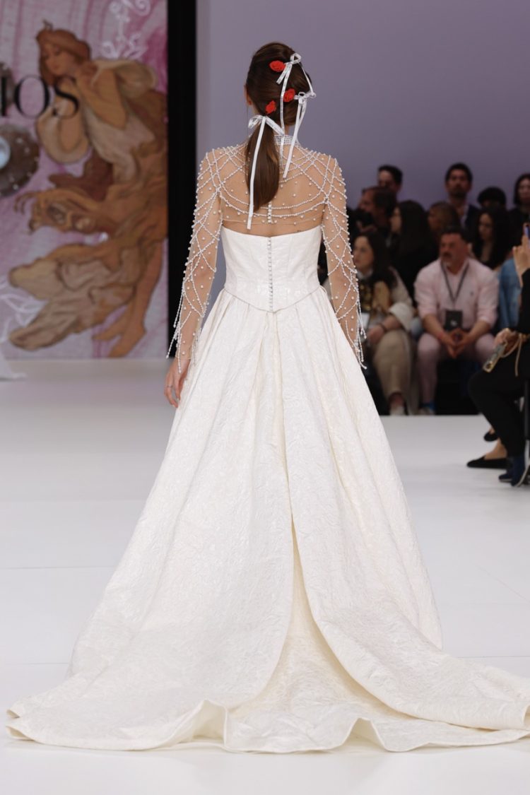 【BBFW2025】DEMETRIOSドレスショー