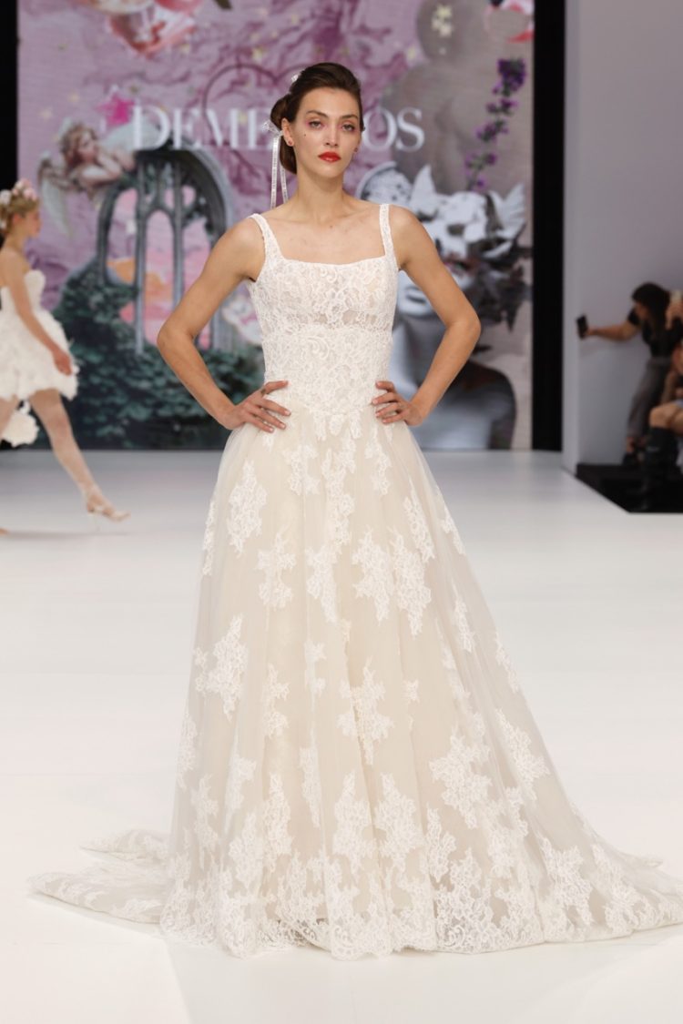 【BBFW2025】DEMETRIOSドレスショー