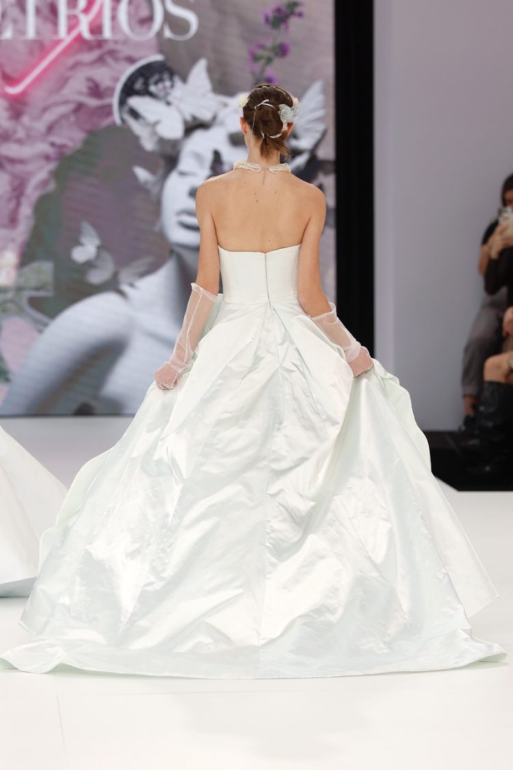 【BBFW2025】DEMETRIOSドレスショー