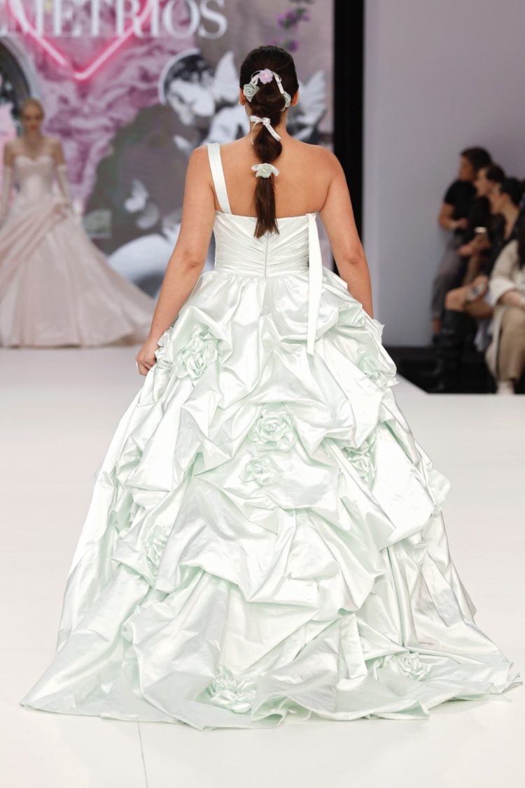 【BBFW2025】DEMETRIOSドレスショー