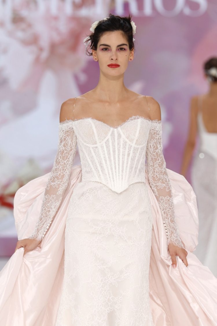 【BBFW2025】DEMETRIOSドレスショー