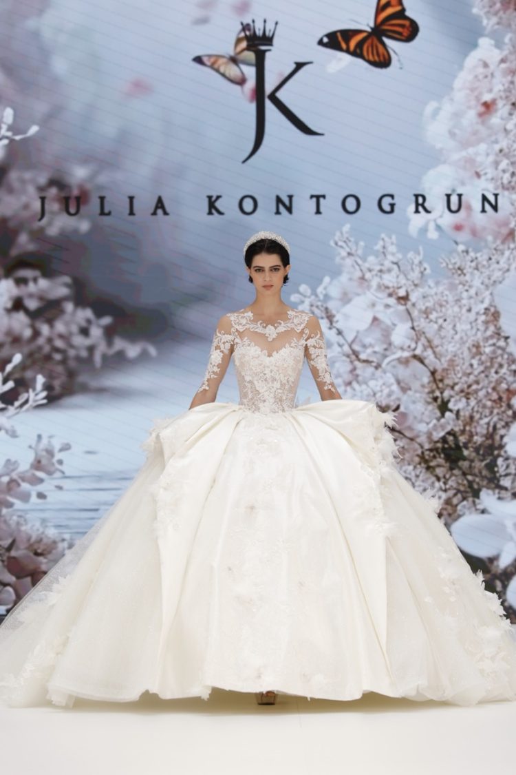 【BBFW2025】Julia Kontogruni(ジュリア・コントグルニ)ドレスショー