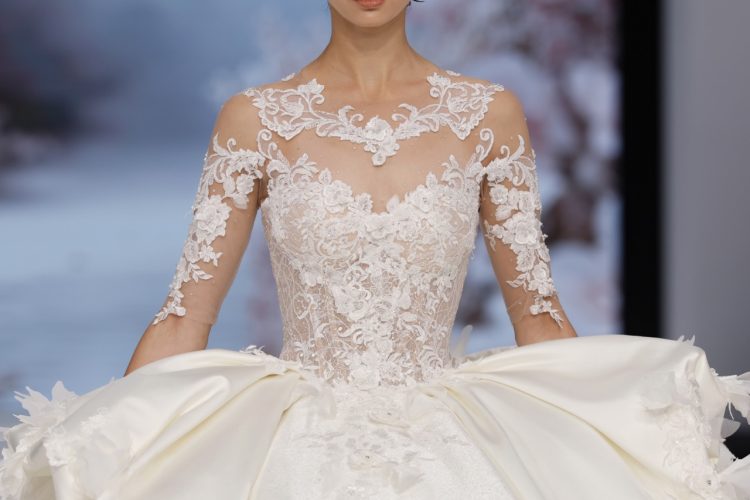 【BBFW2025】Julia Kontogruni(ジュリア・コントグルニ)ドレスショー