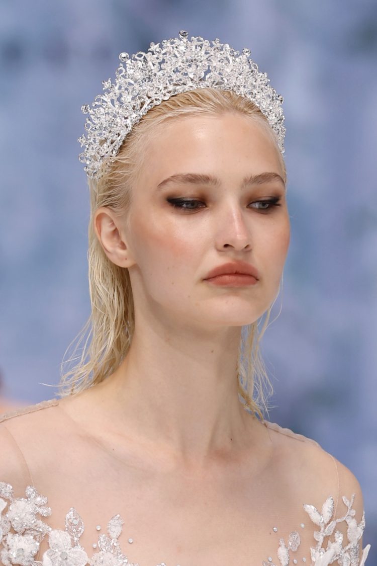 【BBFW2025】Julia Kontogruni(ジュリア・コントグルニ)ドレスショー