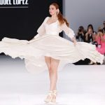 【BBFW2025】Raquel López（ラケル・ロペス）ドレスショー｜時を超えて輝く“永遠の美”というコンセプトの「INFINITUDE」コレクション