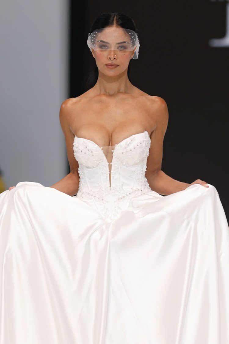 【BBFW2025】Ricca Sposa（リッカ・スポーサ）