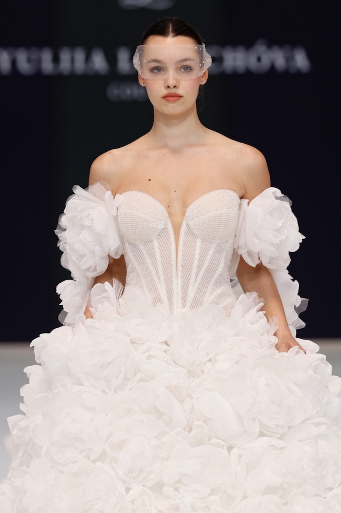 【BBFW2025】Yuliia Lobachóva Couture（ユリヤ・ロバチョヴァ クチュール）