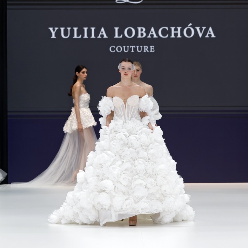 【BBFW2025】Yuliia Lobachóva Couture（ユリヤ・ロバチョヴァ クチュール）ドレスショー
