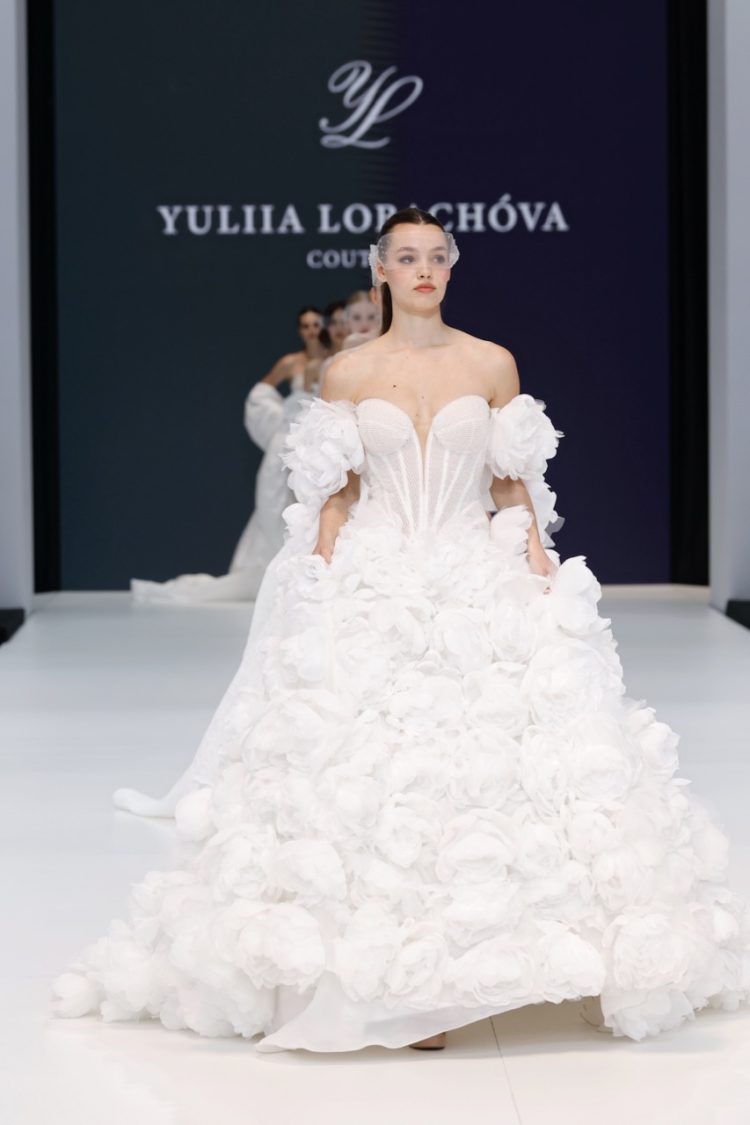 【BBFW2025】Yuliia Lobachóva Couture（ユリヤ・ロバチョヴァ クチュール）
