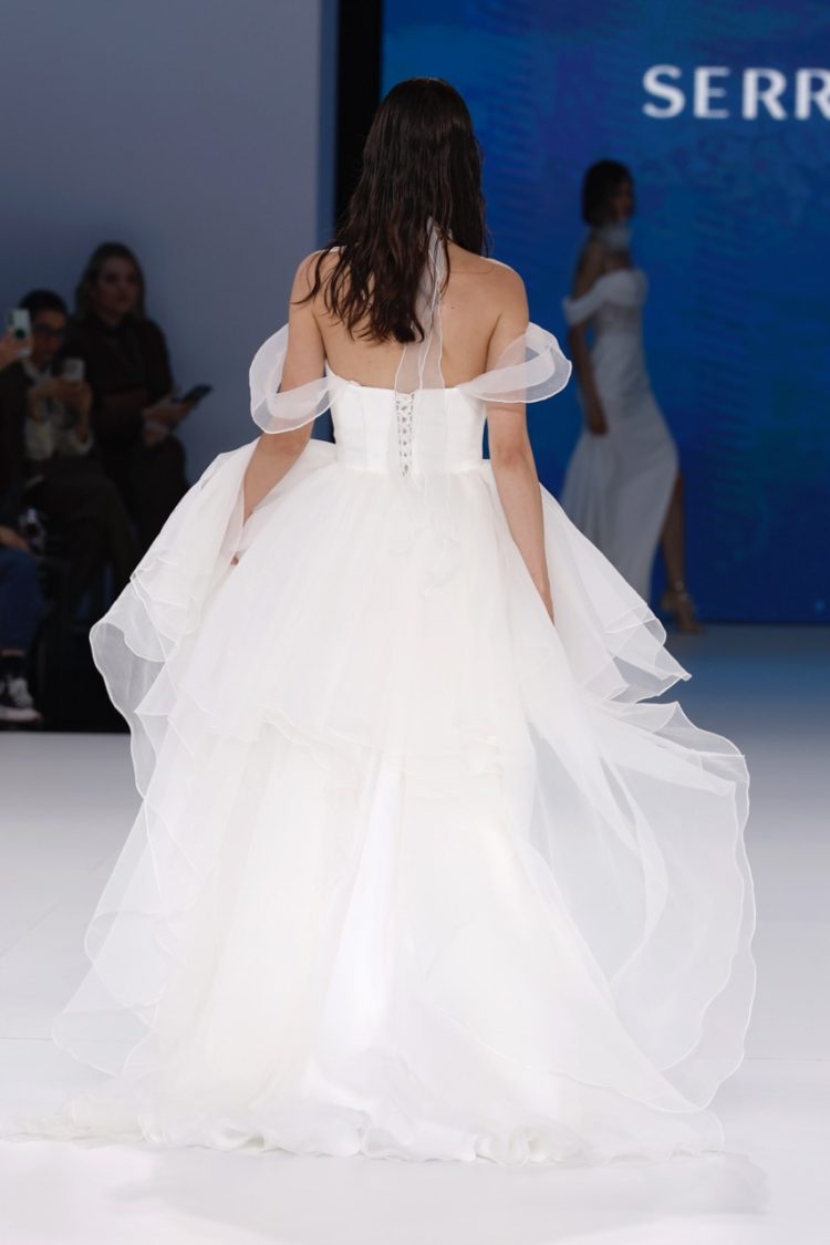 【BBFW2025】SERRAVALLE（セッラヴァッレ）ドレスショー