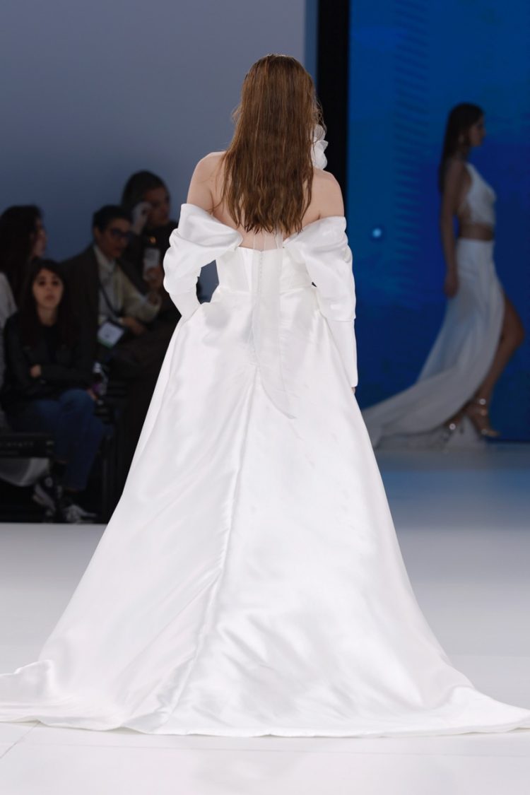 【BBFW2025】SERRAVALLE（セッラヴァッレ）ドレスショー