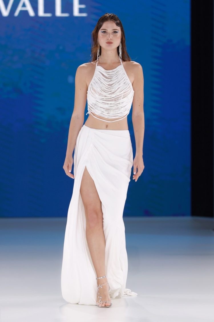 【BBFW2025】SERRAVALLE（セッラヴァッレ）ドレスショー