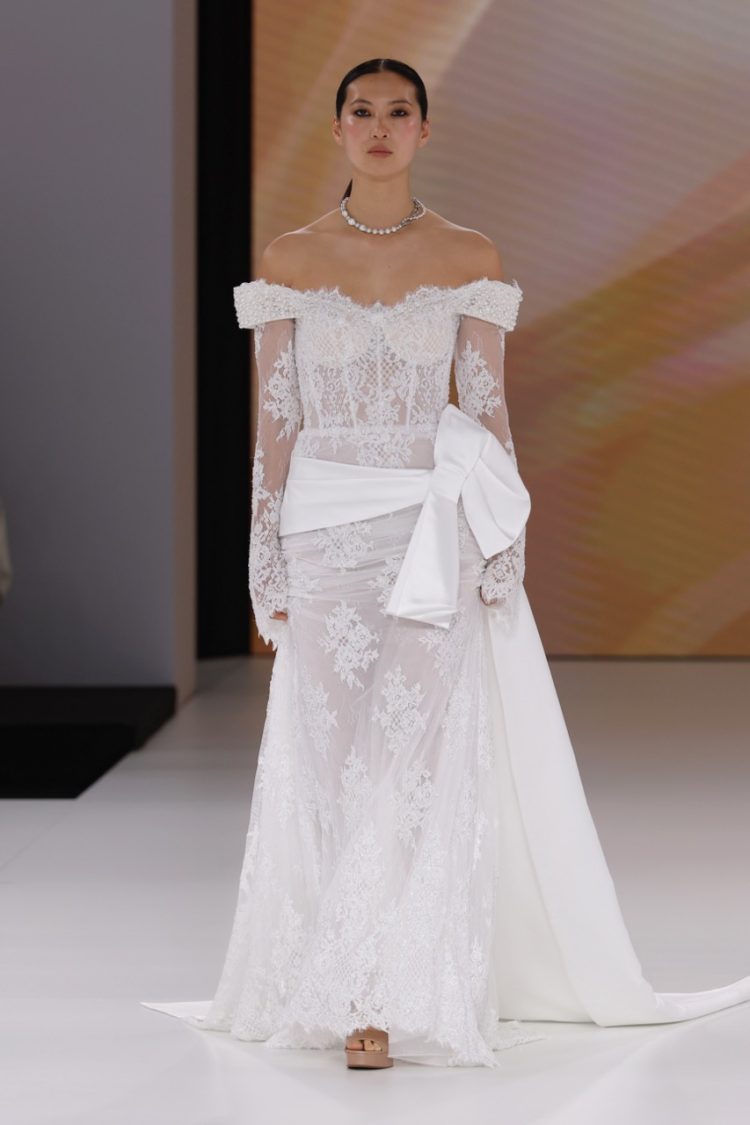 BBFW2025 TINA VALERDIドレスショー