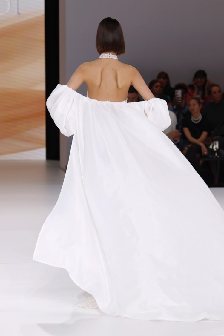 BBFW2025　TINA VALERDIドレスショー