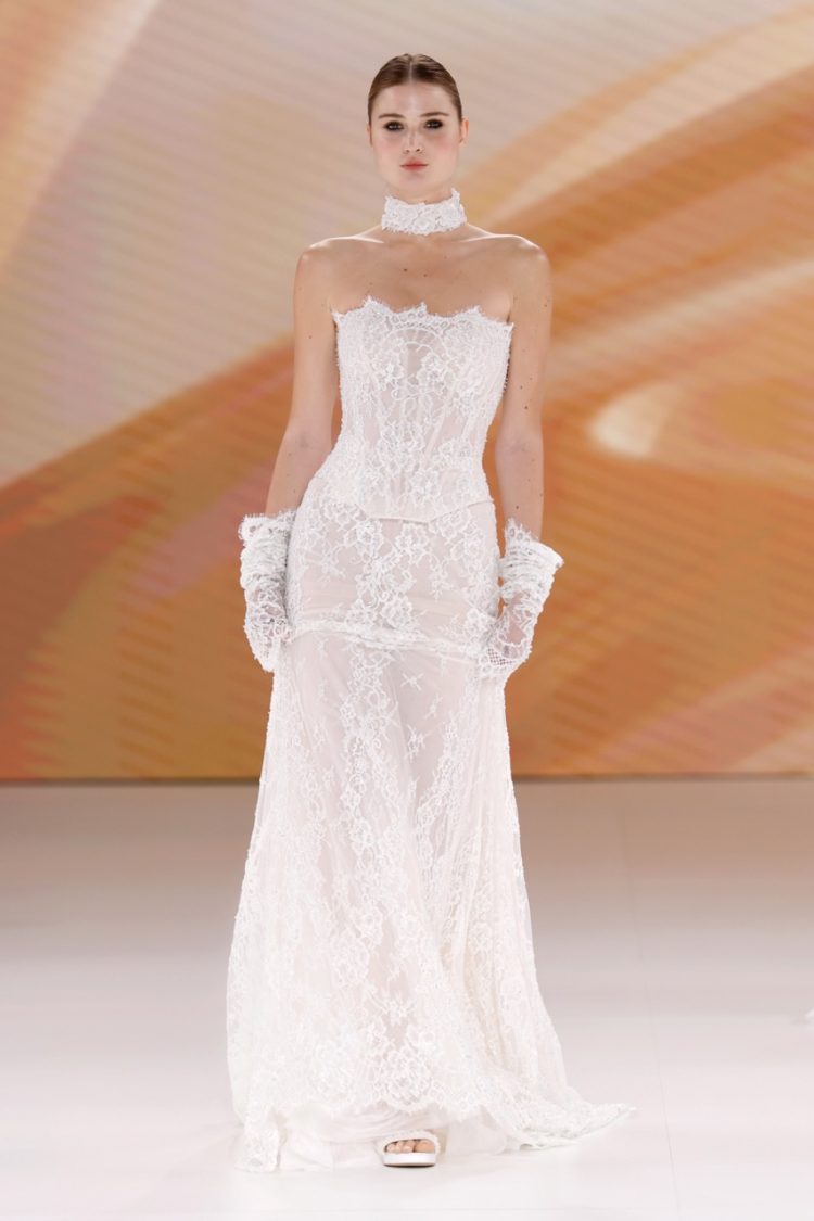 BBFW2025　TINA VALERDIドレスショー