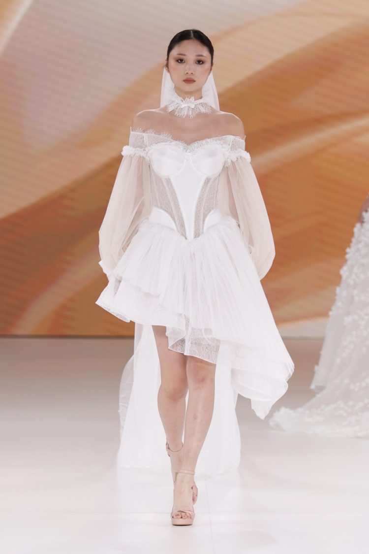 BBFW2025　TINA VALERDIドレスショー