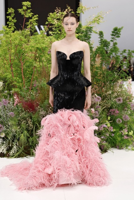 【BBFW2025】Wang Fengドレスショー