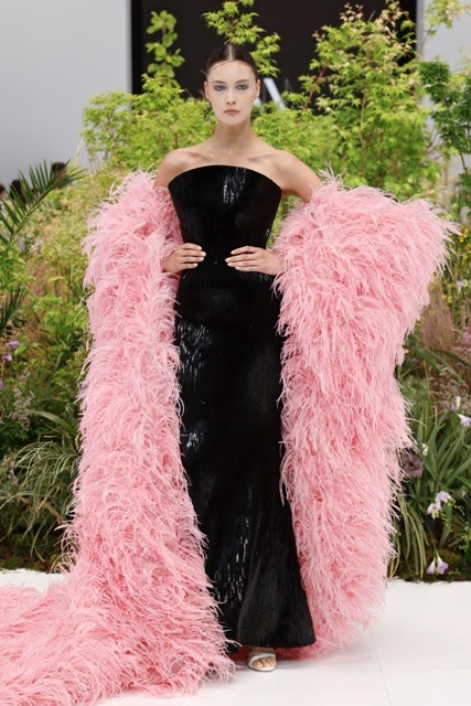 【BBFW2025】Wang Fengドレスショー