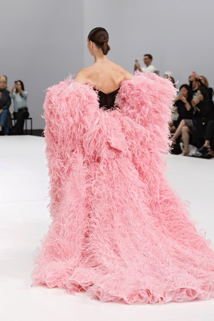 【BBFW2025】Wang Fengドレスショー