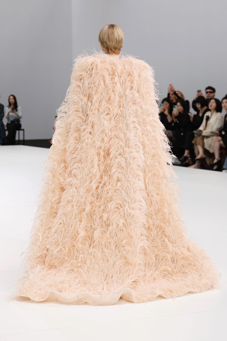 【BBFW2025】Wang Fengドレスショー