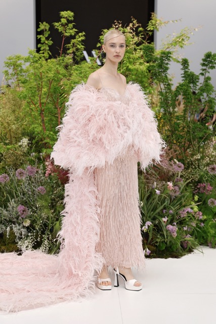 【BBFW2025】Wang Fengドレスショー