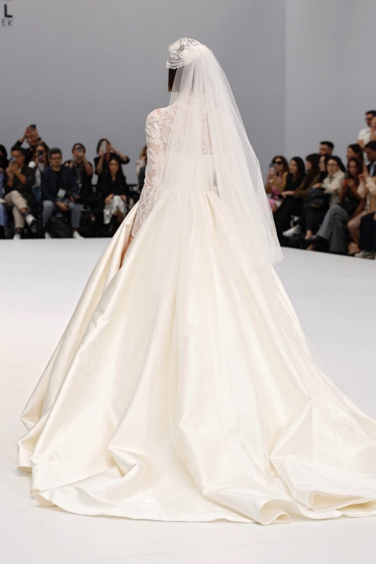 【BBFW2025】Wang Fengドレスショー