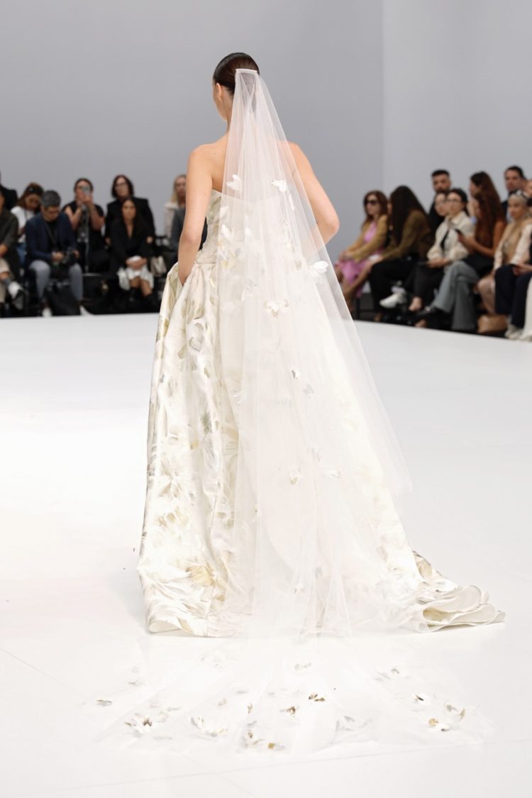 【BBFW2025】Wang Fengドレスショー