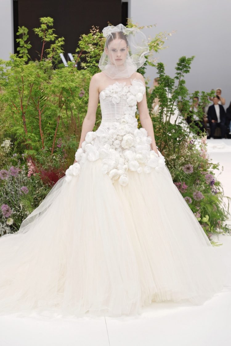 【BBFW2025】Wang Fengドレスショー