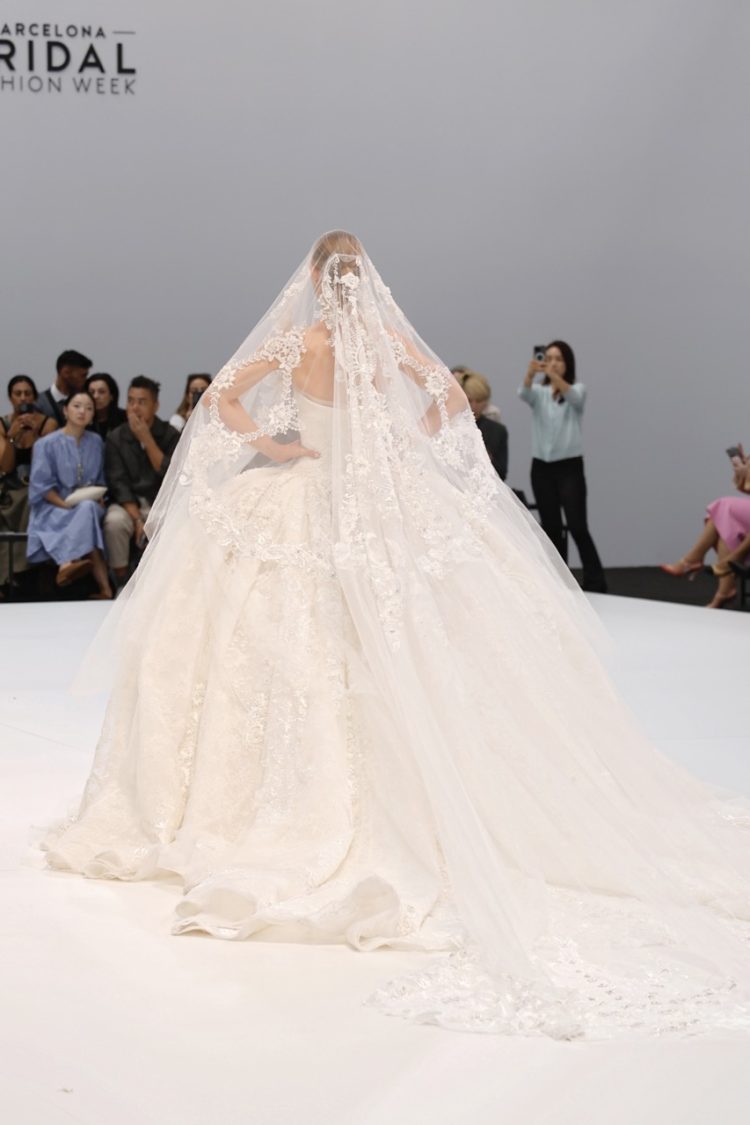 【BBFW2025】Wang Fengドレスショー