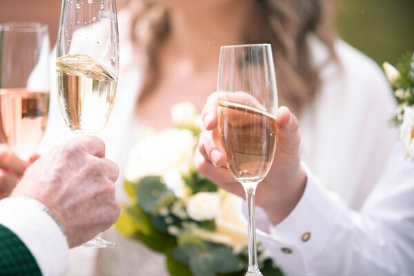 結婚式 一人参加